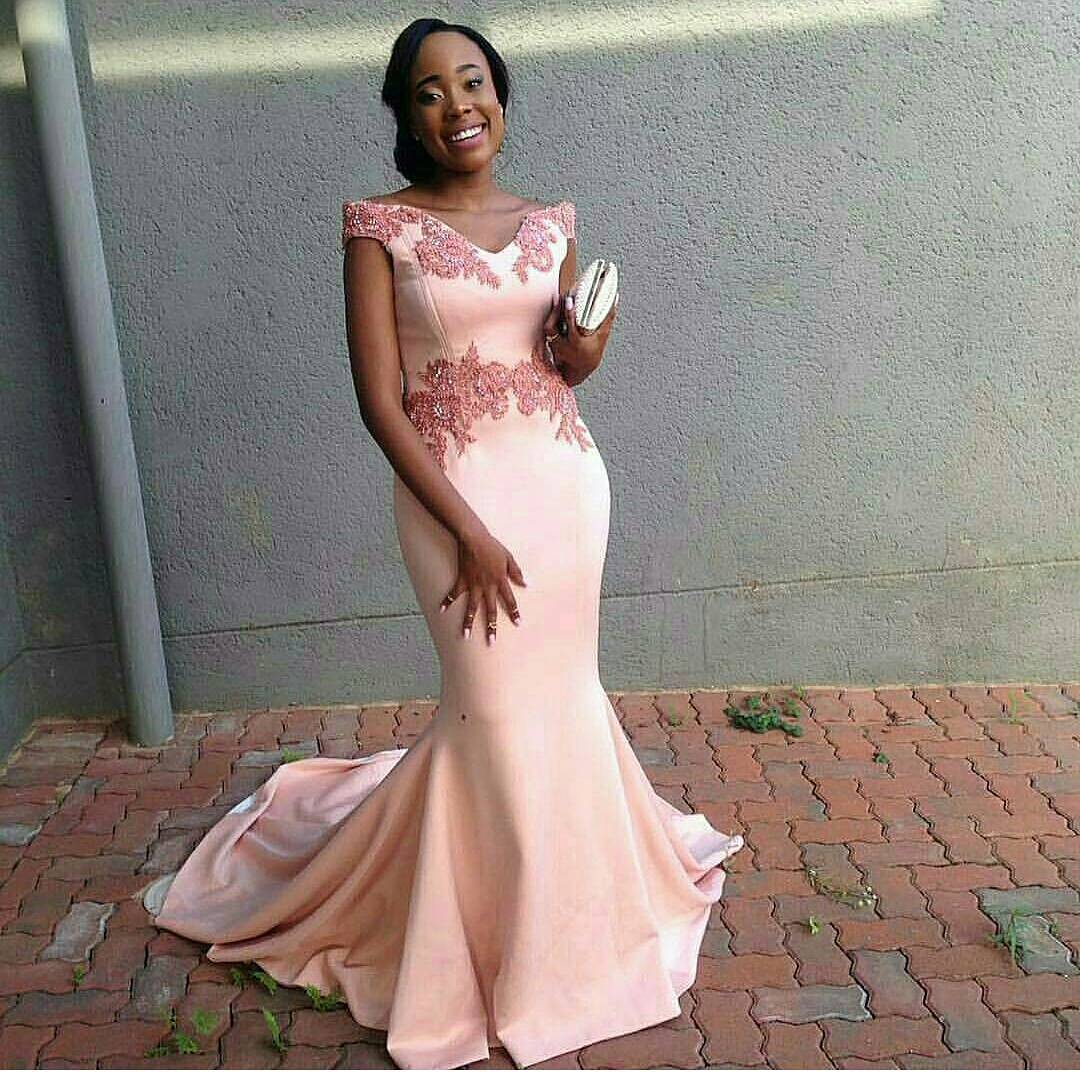 Stylish Black Girl Mermaid Bridesmaid Dresses Off The Shoulder Beaded Country Maid Of Honor Gowns Sweep Train Wedding Guest Dress