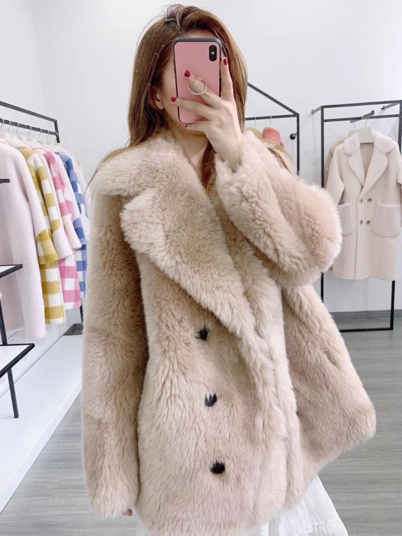100% Wool Fur Coat Women Shearling Jacket Long Sleeve Faux Suede Lining Lady's Fur Jacket Super Cheap rf1933, White
100% Wool Fur Coat Women Shearling Jacket Long Sleeve Faux Suede Lining Lady's Fur Jacket Super Cheap rf1933, White