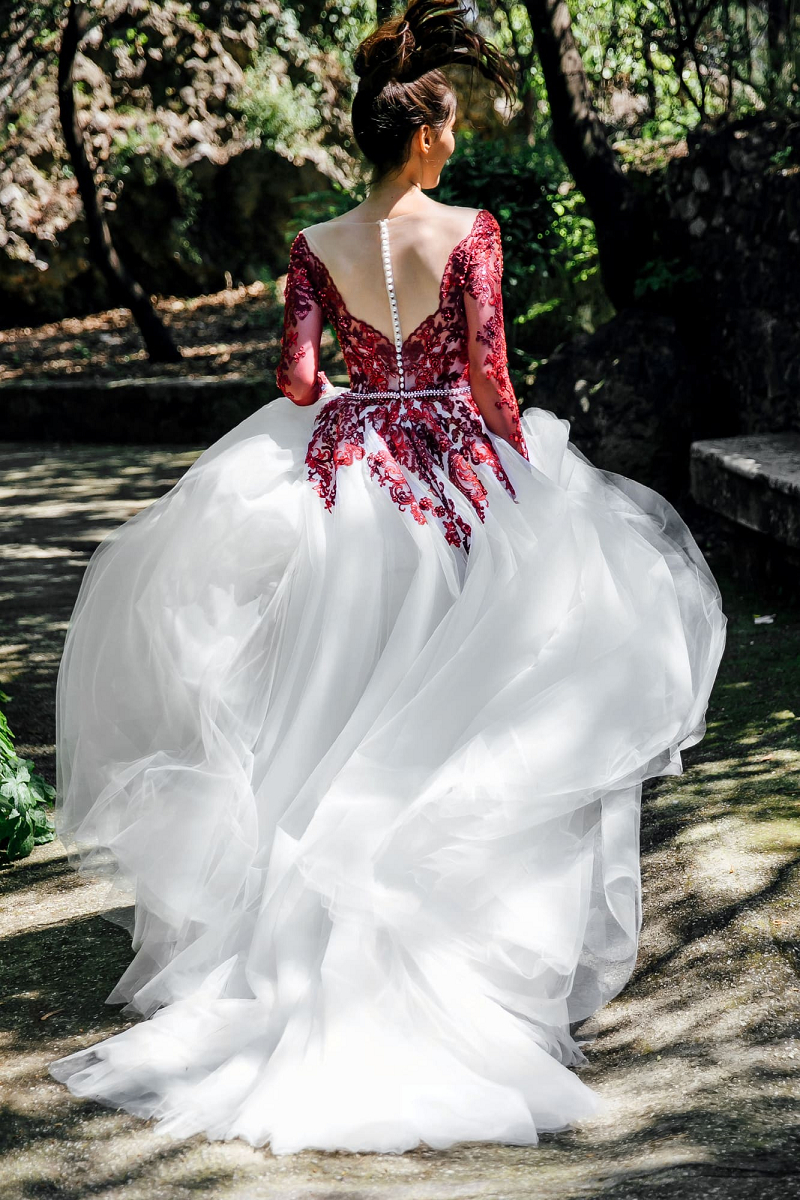 New Ball Gown White and Red Wedding Dresses Long Sleeves Princess Lace Tulle Colorful Vintage Bridal Gowns With Color Custom Made