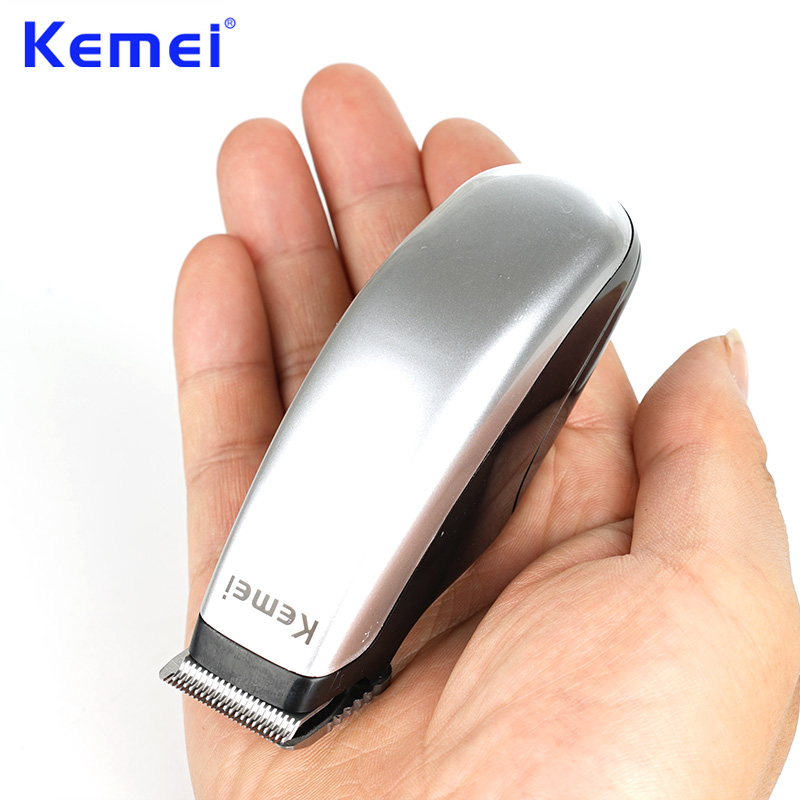 Brand Designer Electric Hair Clipper Mini Hair Trimmer Cutting Machine Beard Barber Razor Shaver For Men Style Tools KM-666
Brand Designer Electric Hair Clipper Mini Hair Trimmer Cutting Machine Beard Barber Razor Shaver For Men Style Tools KM-666