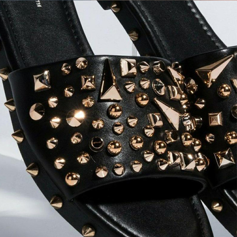 Summer Women Slippers Fashion Rivet Rhinestone Shoes Woman Open Toe Flat Slippers Female Outdoor Casual Beach Slides Ladies 20201