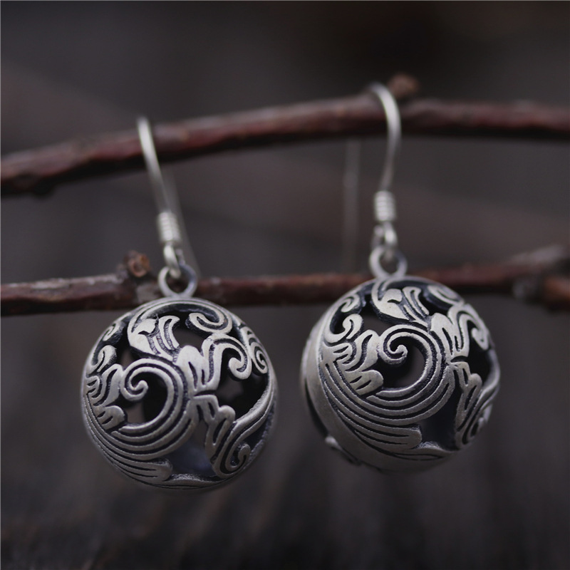 925 Sterling Silver Chinese Trendy Hollow Wave Round Ball Earrings Thai Silver Dark Color S925 Women Ear Hook Eardrop
925 Sterling Silver Chinese Trendy Hollow Wave Round Ball Earrings Thai Silver Dark Color S925 Women Ear Hook Eardrop