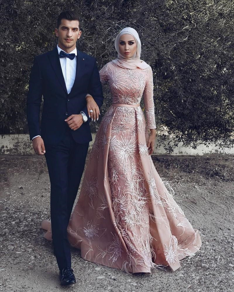 Vintage Blush Pink Muslim Wedding Dresses with Long Sleeve 2019 Modest Luxury Crystal Beaded High Neck Overskirt bridal Wedding Gown