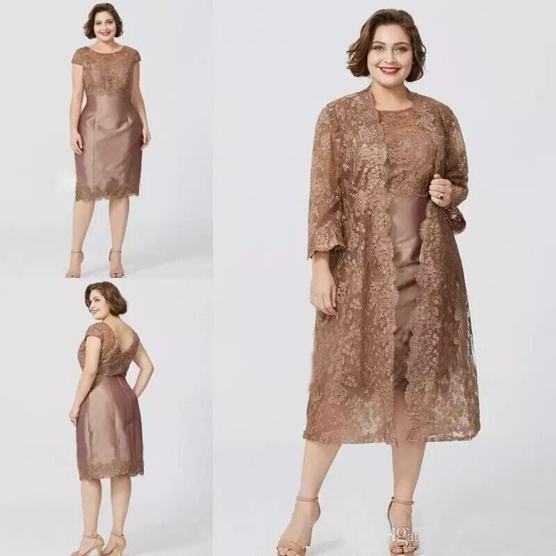 Elegant Plus Size Lace Mother of the Bride Dresses Illusion Jacket Jewel Appliques Long Sleeves Sheath Mother Formal Dresses Knee Length
Elegant Plus Size Lace Mother of the Bride Dresses Illusion Jacket Jewel Appliques Long Sleeves Sheath Mother Formal Dresses Knee Length
