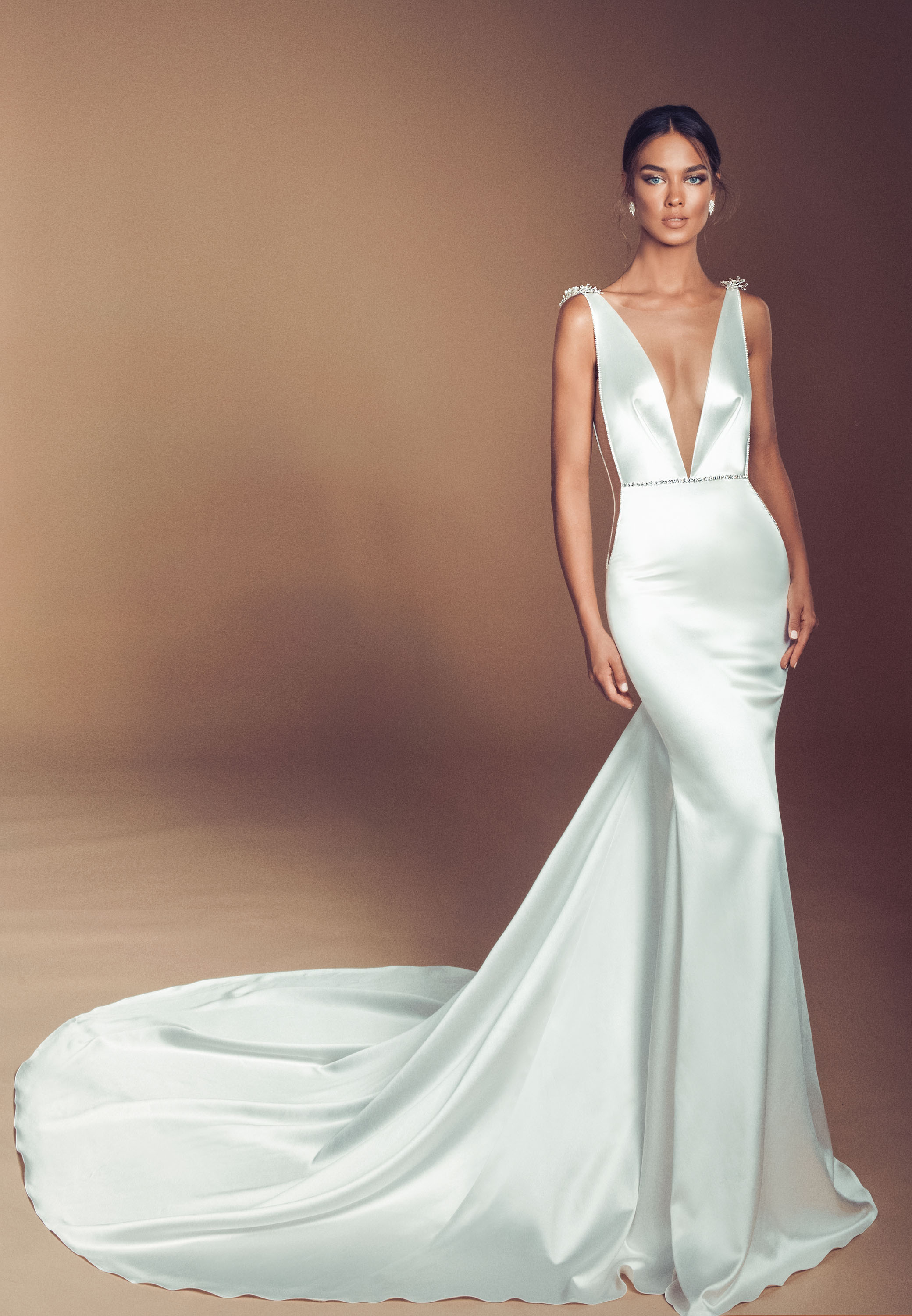 2019 Elihav Sasson Mermaid Wedding Dresses With Detachable Wrap Deep V Neck Backless Bridal Gowns Sweep Train Shinny Beach Wedding Dress