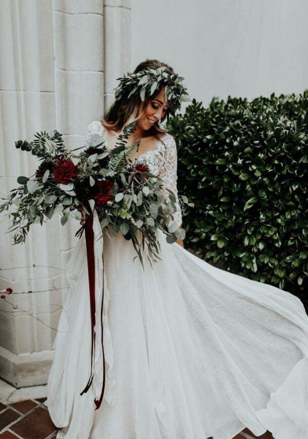 2020 Bohemian Two Pieces Wedding Dresses 3 4 Long Sleeve V Neck Sweep Train Lace Top Chiffon Beach Garden Country Boho Bridal Gowns
