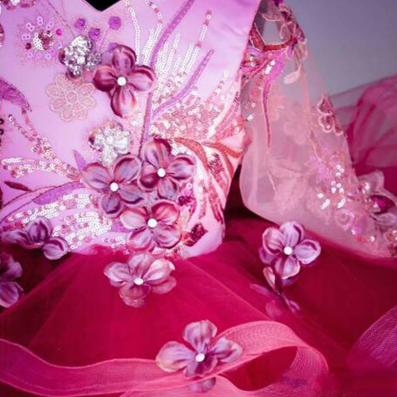 Little Flower Girl Dresses Tiered Skirts Jewel Neck Lace Appliqued Beads Long Sleeve Girls Pageant Dress Ball Gowns Kids Formal Wear