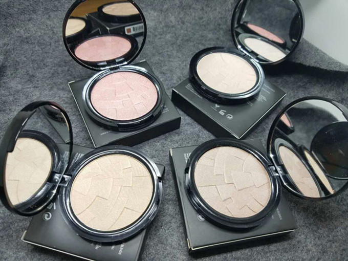 Free Shipping ePacket New Makeup Face 9g Illumiinators Complexion Face Highlighter Powder!4 Different Colors happy_yunxia, Mixed color
Free Shipping ePacket New Makeup Face 9g Illumiinators Complexion Face Highlighter Powder!4 Different Colors happy_yunxia, Mixed color