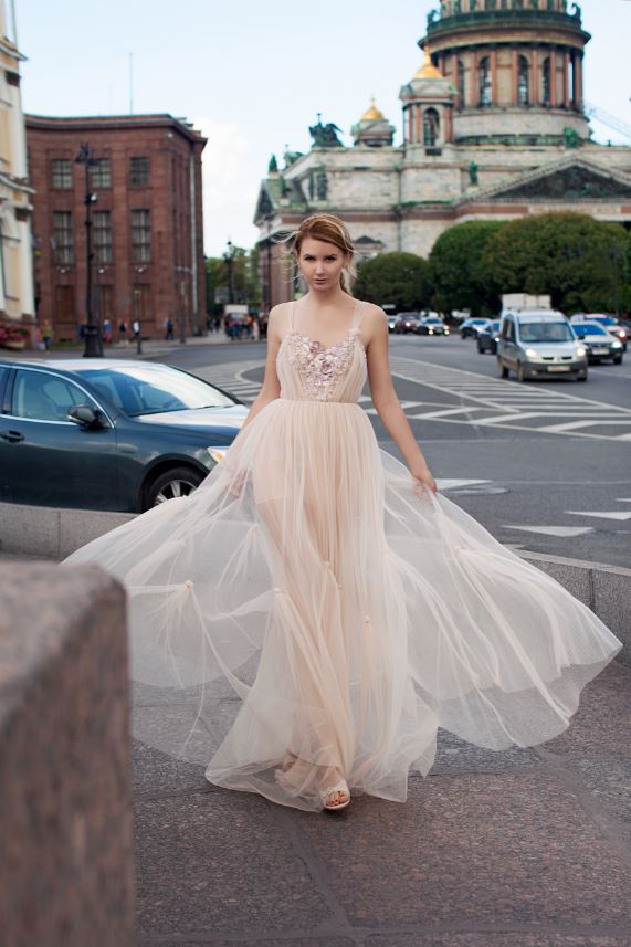 illusion beach wedding dresses tulle sexy spaghetti ruffles 3d flower applqiues a line bidal gowns backless wedding dress