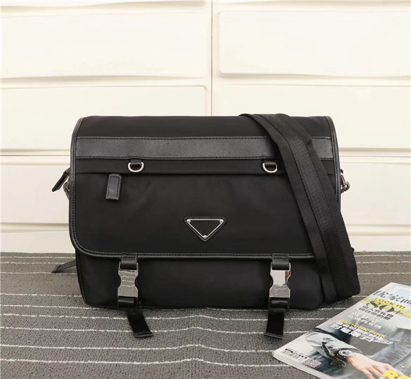 2021 Global free shipping 009 size 32cm 24cm 12cm classic luxury bag canvas leather cowhide men's shoulder bag best quality handbag, Black
2021 Global free shipping 009 size 32cm 24cm 12cm classic luxury bag canvas leather cowhide men's shoulder bag best quality handbag, Black