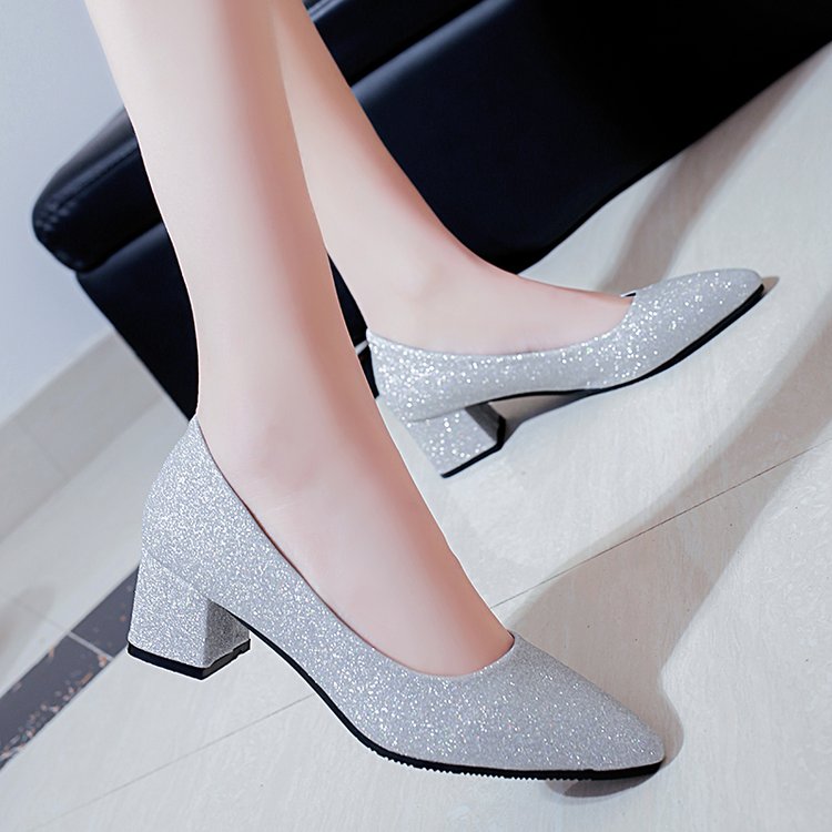 Women's shoes spring autumn new thick with work shoes Korean wild shallow mouth pointed sequin shoes silver banquet high heels
Women's shoes spring autumn new thick with work shoes Korean wild shallow mouth pointed sequin shoes silver banquet high heels
