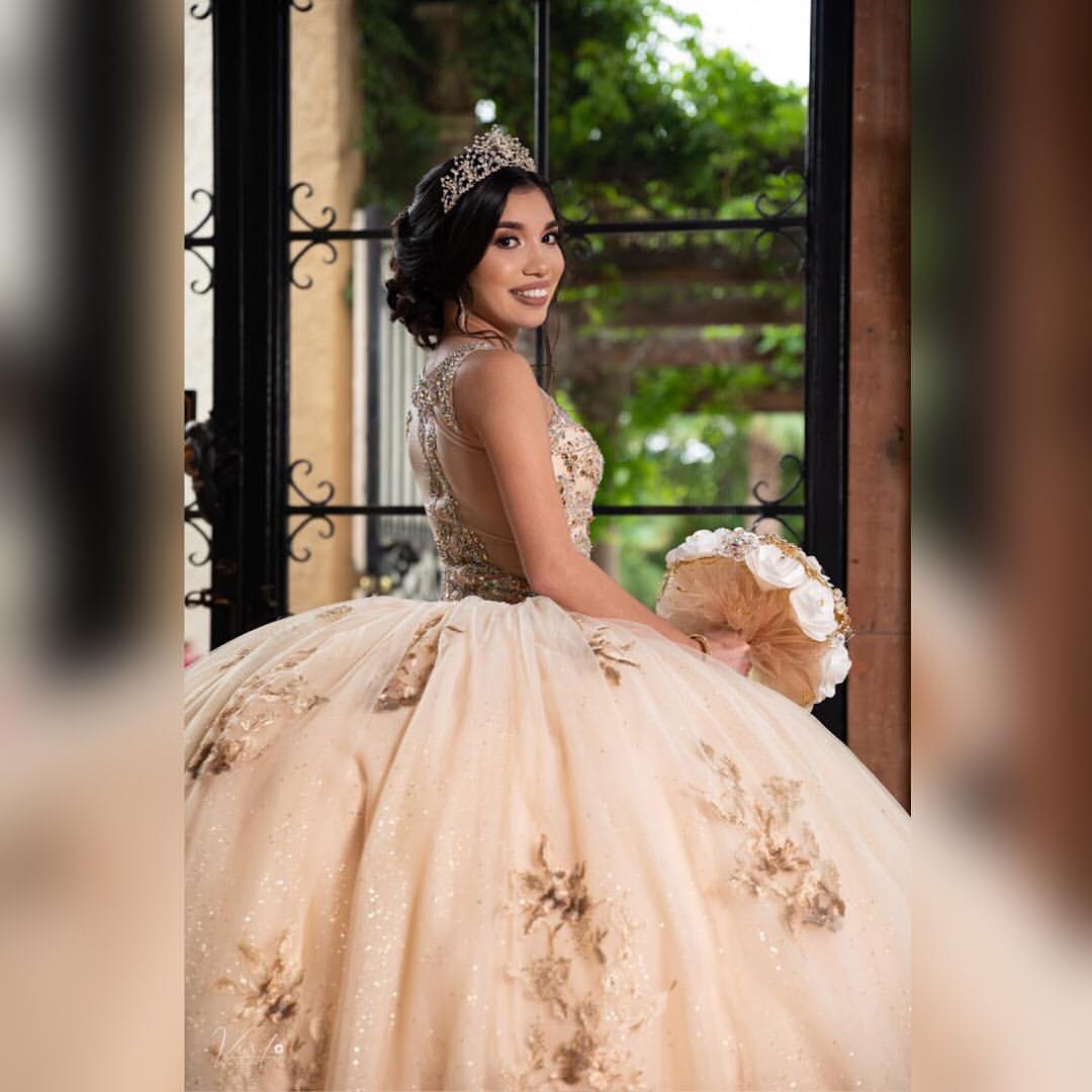 Beaded Crystals Lace Gold Quinceanera Prom Dresses Sheer Neck Tulle Sexy Ball Gown Evening Party Sweet 16 Dress