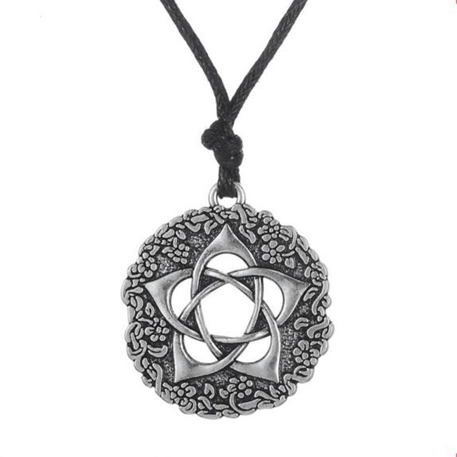 L11 Star Rose Pentacle of the Goddess Pentagram Wiccan Jewelry Pewter Pendant Necklace, Silver
L11 Star Rose Pentacle of the Goddess Pentagram Wiccan Jewelry Pewter Pendant Necklace, Silver