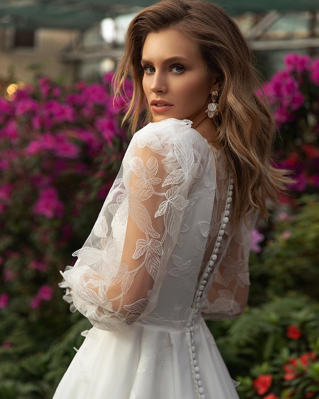A Line Stunning Lace Wedding Dresses Deep V Neck Side Split Long Sleeves Bridal Gowns Sweep Train Robe De Marie
