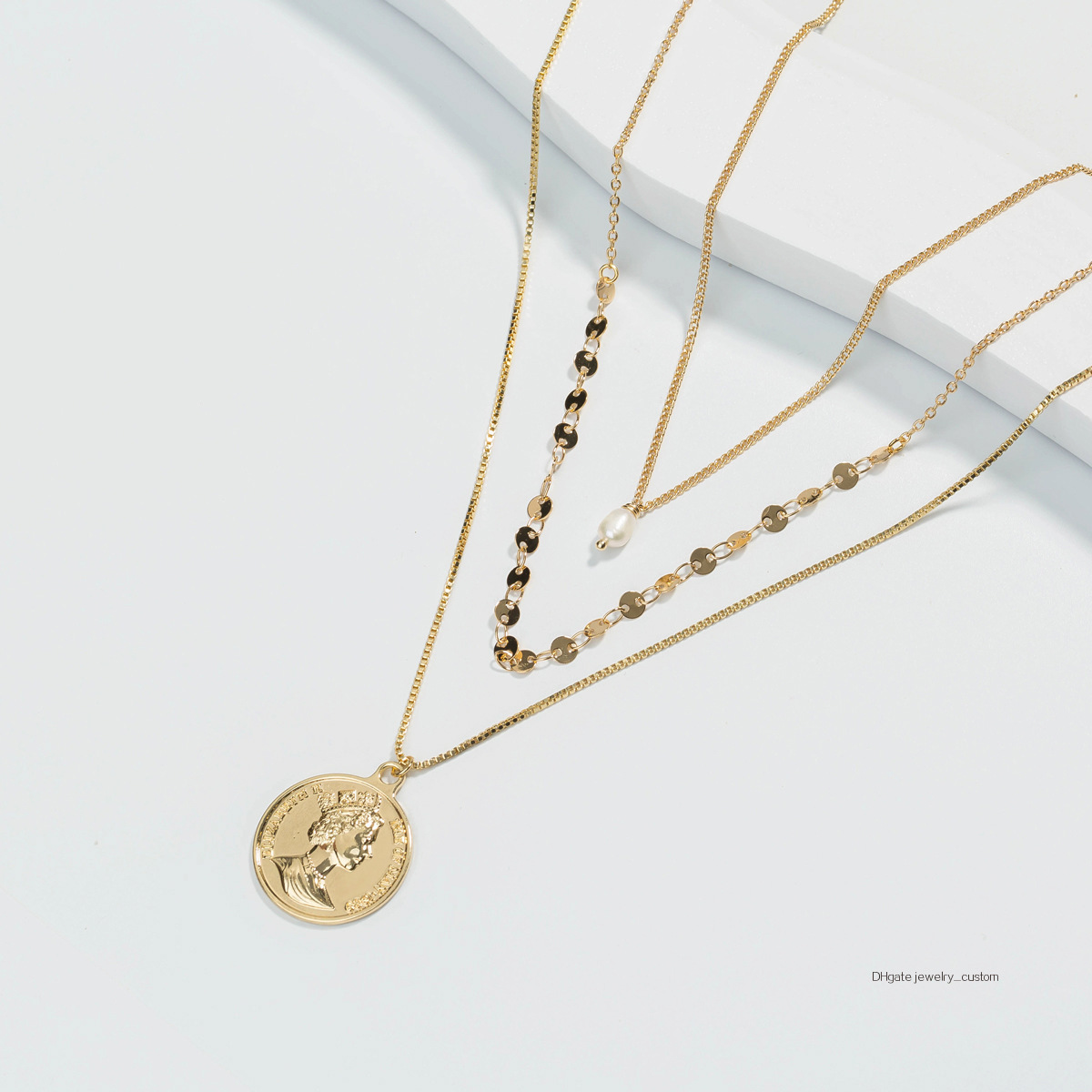 Ma'am Multi-storey Necklace Natural Freshwater Pearl Hanging Neck 18k Gold Coin Pendant Jewelry
Ma'am Multi-storey Necklace Natural Freshwater Pearl Hanging Neck 18k Gold Coin Pendant Jewelry