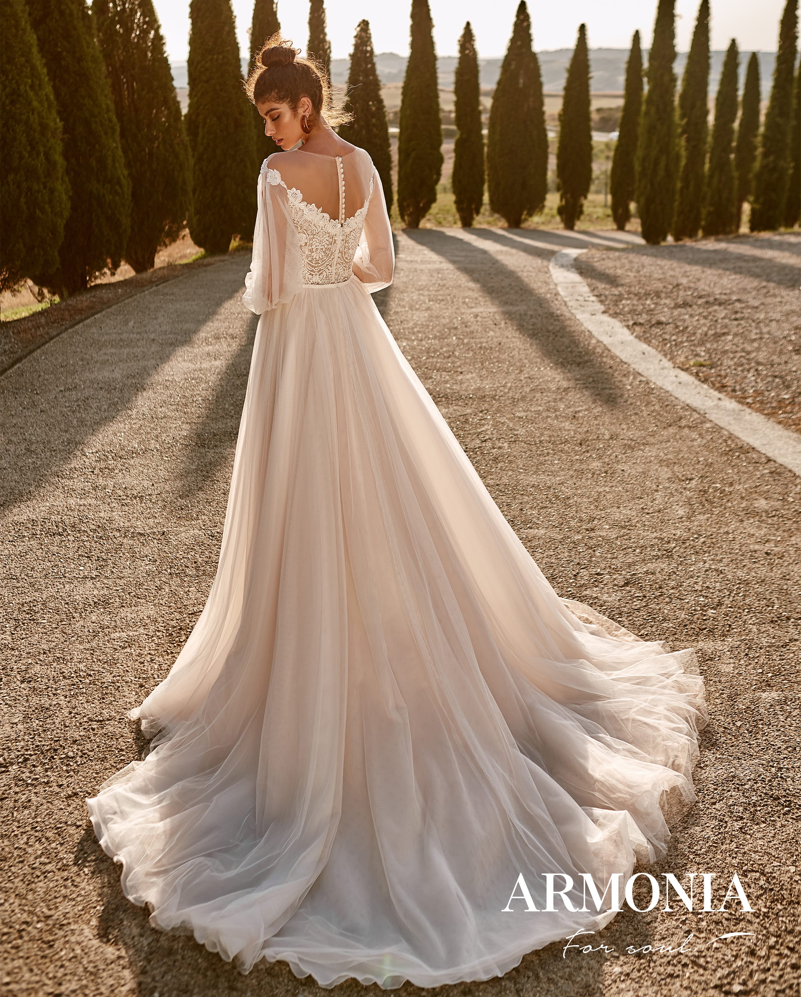 boho wedding dress with detachable train jewel neck appliqued beaded bridal gown long sleeves above knee length short abiti da sposa