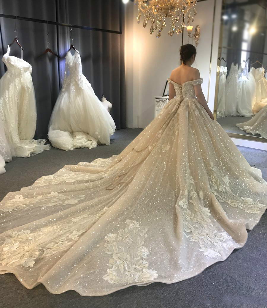 Ball Dresses Off The Shoulder Crystal Beaded Lace Sweep Train Bridal Gowns Custom Made Wedding Gown