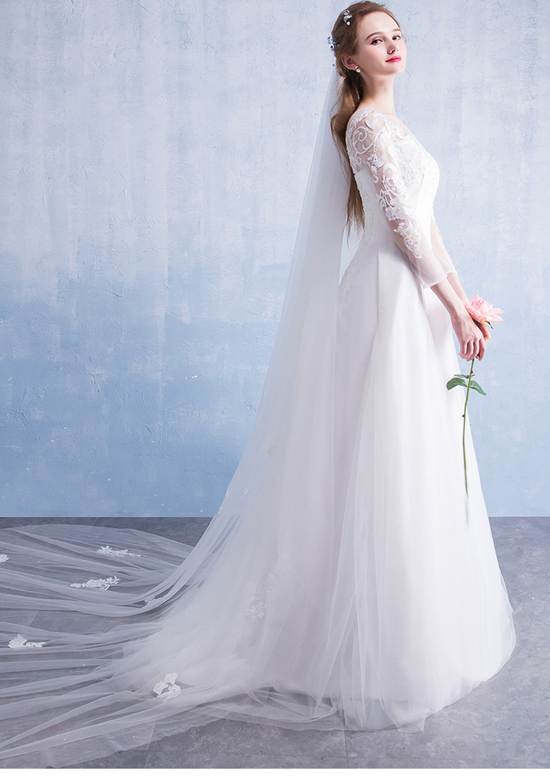 3/4 Long Sleeves Wedding Dress Soft Tulle Sheer with Floral Embrodery Long Bridal Gowns Buttons Back Sweep train Wedding Gowns, Champagne
3/4 Long Sleeves Wedding Dress Soft Tulle Sheer with Floral Embrodery Long Bridal Gowns Buttons Back Sweep train Wedding Gowns, Champagne