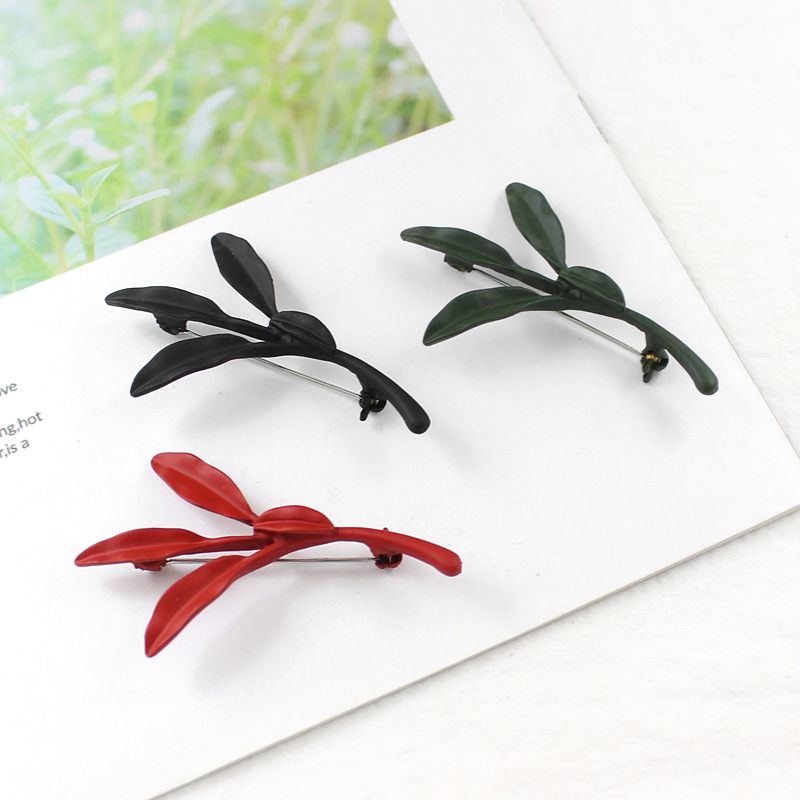 Fashion Maple Leaf Pearl Brooch Badge Women Men Jacket Shirts Pins Jewelry Brooches Pins Women Party Jewelry Dropshipping
Fashion Maple Leaf Pearl Brooch Badge Women Men Jacket Shirts Pins Jewelry Brooches Pins Women Party Jewelry Dropshipping