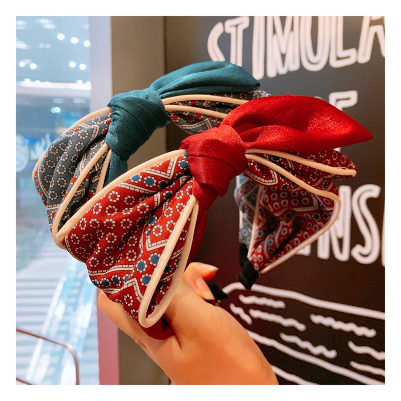 National wind fastens double layer bowknot hair band wide edge to take hair card to act the role of article1, Silver 
National wind fastens double layer bowknot hair band wide edge to take hair card to act the role of article1, Silver