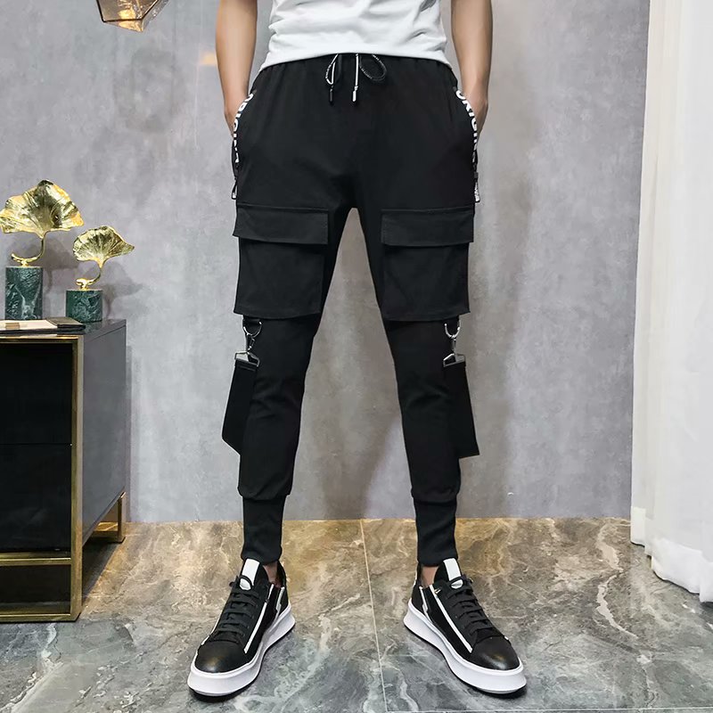 Spring and autumn new series of multi-pocket tooling belt decoration men's harem pants feet pants, Black
Spring and autumn new series of multi-pocket tooling belt decoration men's harem pants feet pants, Black