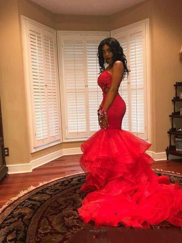 2019 Black Girls Red Prom Dresses Sexy Spaghetti Straps Lace Applique Mermaid Evening Dresses with Tiered Ruffles Formal Party Dress