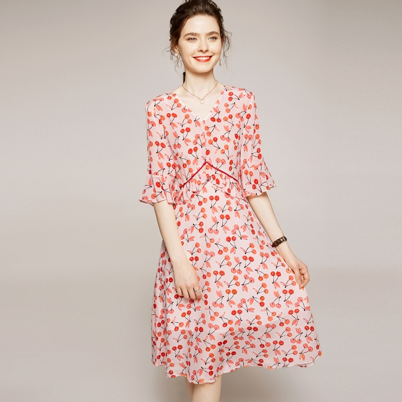 100% Silk Women's Runway Dresses Sexy V Neck Half Sleeves Printed Ruffles Fashion Casual Dresses, Black
100% Silk Women's Runway Dresses Sexy V Neck Half Sleeves Printed Ruffles Fashion Casual Dresses, Black