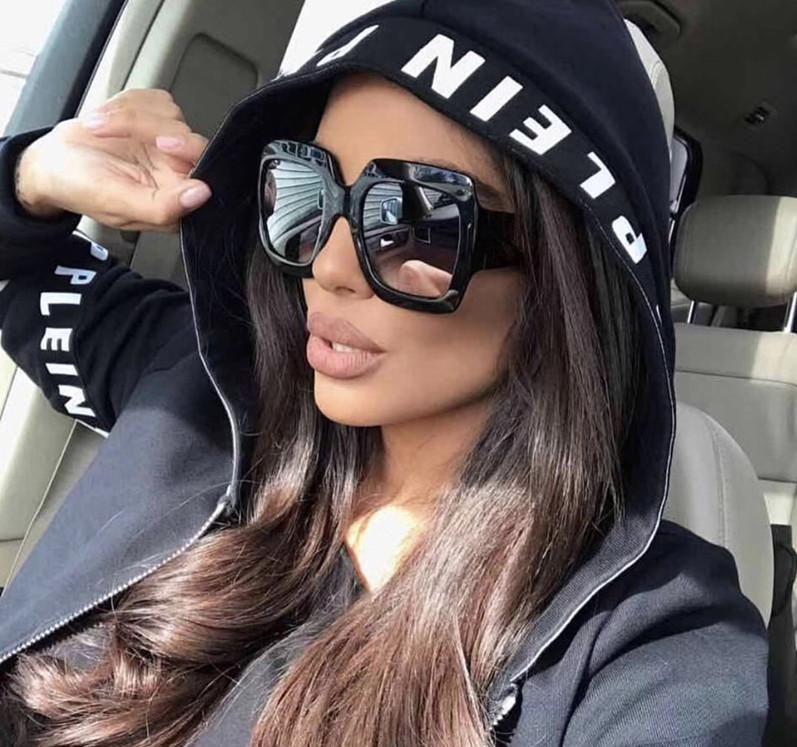 Hot New Fashion Vintage Driving Sunglasses Men Outdoor Sports Designer Luxury Famous Women Sunglasses Sun Glasses With Cases Box
Hot New Fashion Vintage Driving Sunglasses Men Outdoor Sports Designer Luxury Famous Women Sunglasses Sun Glasses With Cases Box