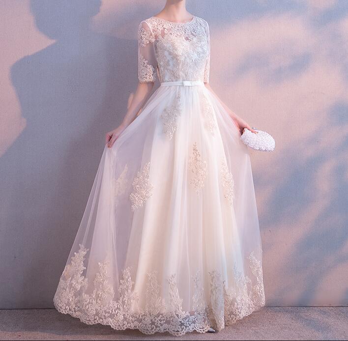 Light Champagne Mother of the Bride Dresses Half Sleeves Zipper Back Floor Length Mother of the bride gowns