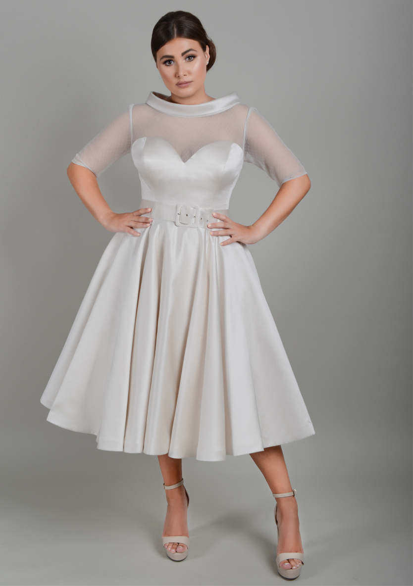Plus Size Wedding Dresses Scoop 1/2 Sleeve Covered Button Sash Custom made Satin A Line Wedding Dresses Tea Length Bohemian Bridal Dress