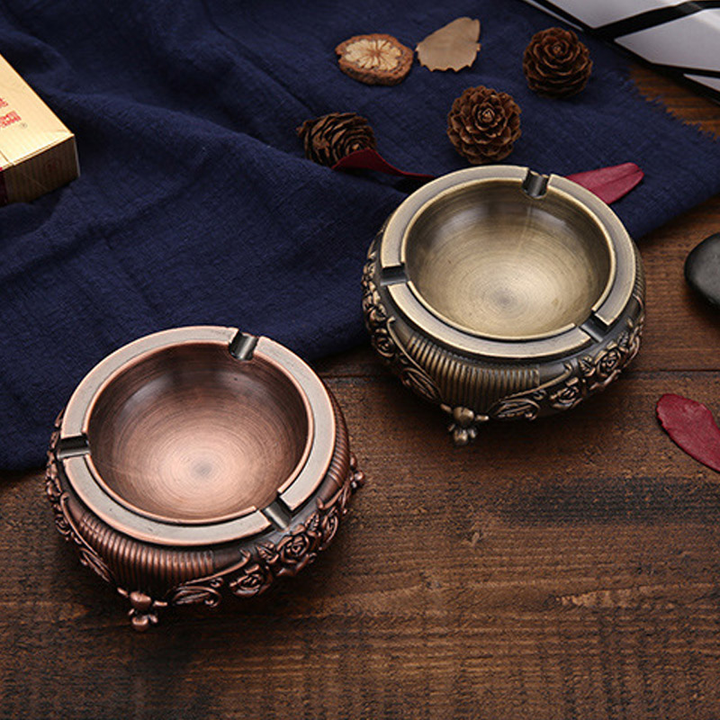 Retro designer ashtray zinc alloy cigarette ash catcher household portable ashtray Antique creative mini fashion household sundries
Retro designer ashtray zinc alloy cigarette ash catcher household portable ashtray Antique creative mini fashion household sundries