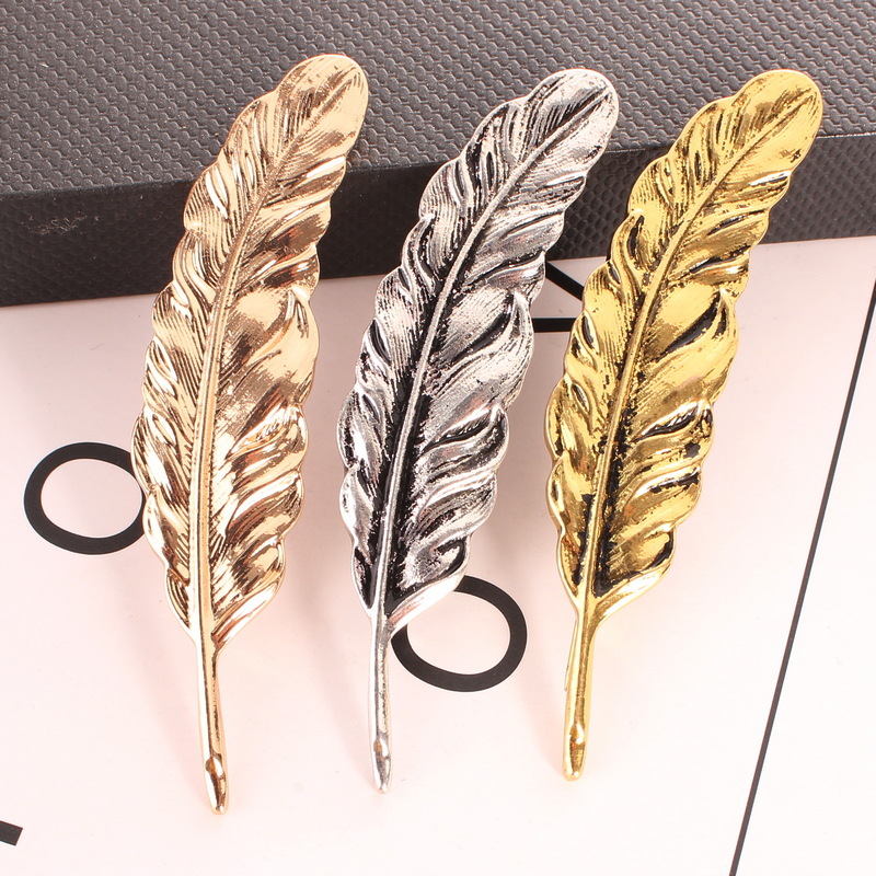 High Quality Metal Alloy Leaf Brooch Feather Pins Antique Silver/Gold Plated Suit Accessories Woman Men Lapel Pin Brooch Jewelry Gifts
High Quality Metal Alloy Leaf Brooch Feather Pins Antique Silver/Gold Plated Suit Accessories Woman Men Lapel Pin Brooch Jewelry Gifts