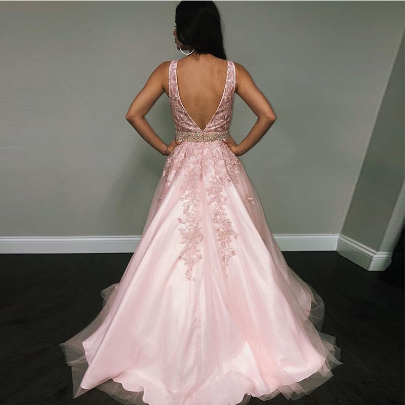 Backless Stunning Lace Prom Dresses V Neck Sleeveless Appliqued Formal Dress or Length A e Tulle Beaded Sash Evening Gowns