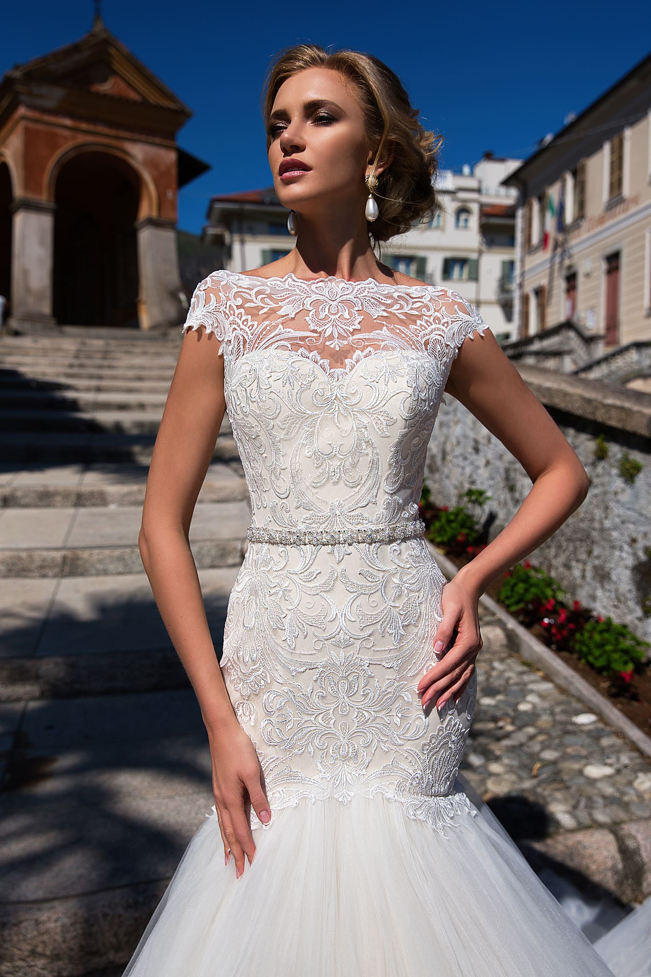 Lussano 2019 Mermaid Wedding Dresses Bateau Neck Cap Sleeves Lace Applique Sweep Train Bridal Gowns Vintage Plus Size Wedding Dress