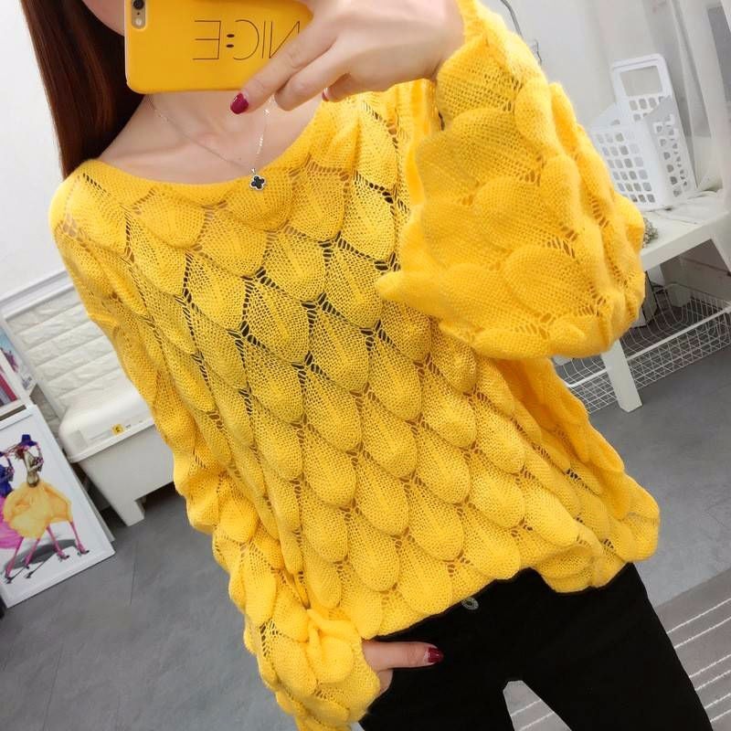 Hollow sweater women 2020 spring summer thin section of the word collar loose casual large size sweater female flared sleeves, Pink
Hollow sweater women 2020 spring summer thin section of the word collar loose casual large size sweater female flared sleeves, Pink