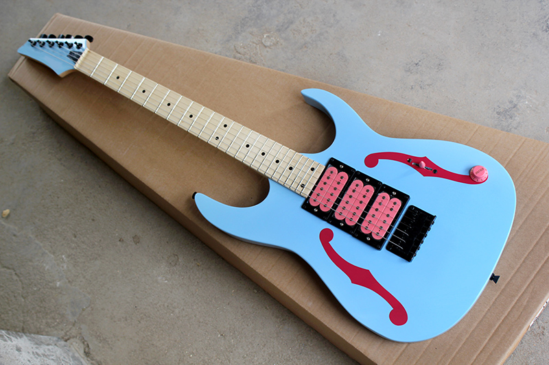 Factory Custom Blue Electric Guitar With Floyd Rose Bridge Black Hardware Maple Fretboard Pink HHH Pickups Can be customized
Factory Custom Blue Electric Guitar With Floyd Rose Bridge Black Hardware Maple Fretboard Pink HHH Pickups Can be customized