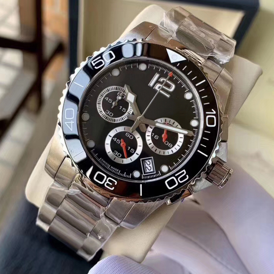 2020 F1 orologio di lusso Men quartz watches Racer 33 Chronograph movement Wristwatches Two-tone dial dial 45mm Sports Uhren
2020 F1 orologio di lusso Men quartz watches Racer 33 Chronograph movement Wristwatches Two-tone dial dial 45mm Sports Uhren