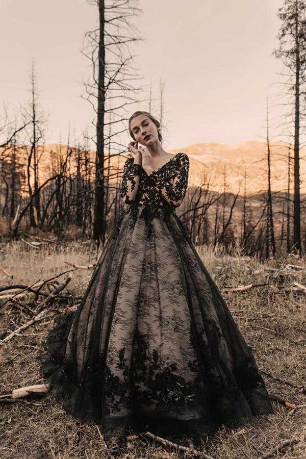 Vintage Black Lace Gothic Wedding Dresses with Long Sleeve 2020 Full Applique Countryside Bohemian Bride Gowns Vestido De Noiva