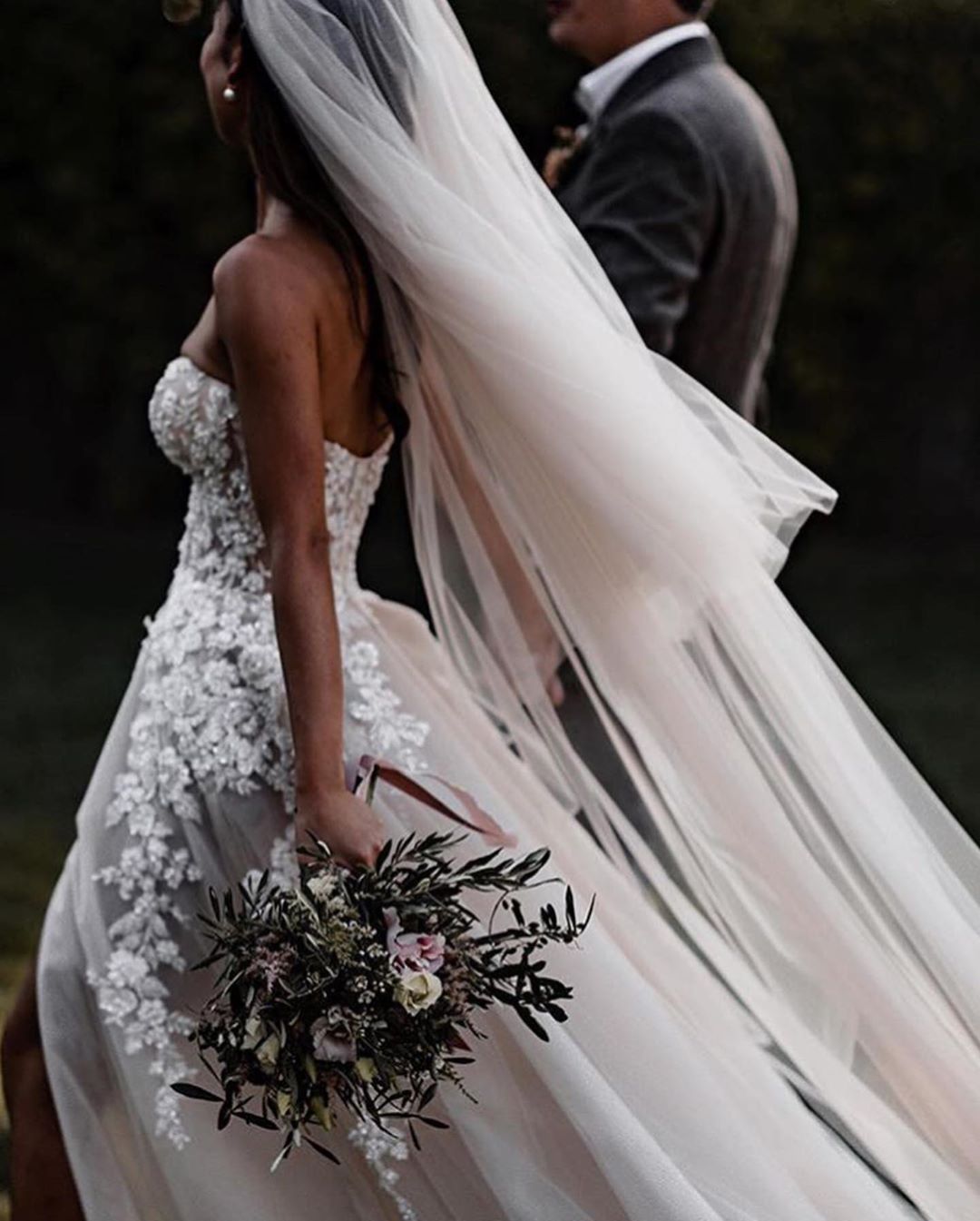 Beach Graceful Lace Wedding Dresses Sweetheart Neck Appliqued Bridal Gowns A Line Sweep Train Tulle Robe De Marie