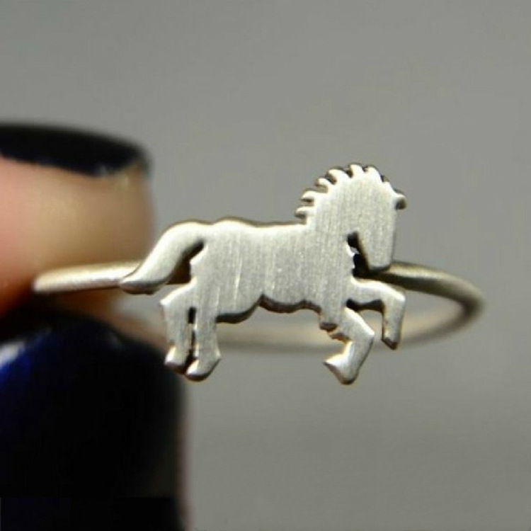 wholesale silver success horse ring European and American men's fashion simple ring gift for christmas JZR038
wholesale silver success horse ring European and American men's fashion simple ring gift for christmas JZR038