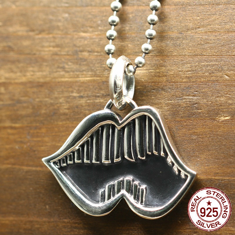 100% S925 sterling silver men's pendant personality fashion retro punk style big tongue style to send a gift of love 2019 hot
100% S925 sterling silver men's pendant personality fashion retro punk style big tongue style to send a gift of love 2019 hot