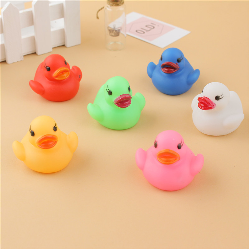 Flashing Duck LED Light Up Toy Baby Bath Toys Lighted Floating Ducks Kids Bathtub Glow Toys