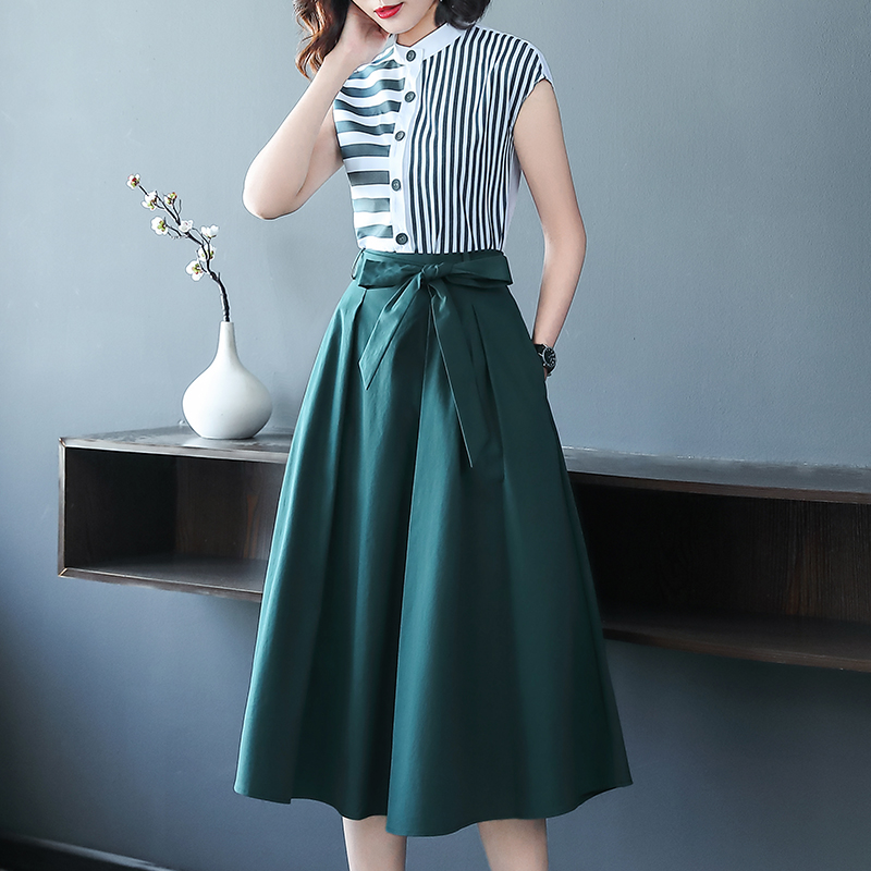 Women Fashion Elegant Two Pieces Sets Striped Shirts and Bow Knee-Length Skirt Set Female Summer Office Work Wear Skirt Suit, Sky blue
Women Fashion Elegant Two Pieces Sets Striped Shirts and Bow Knee-Length Skirt Set Female Summer Office Work Wear Skirt Suit, Sky blue