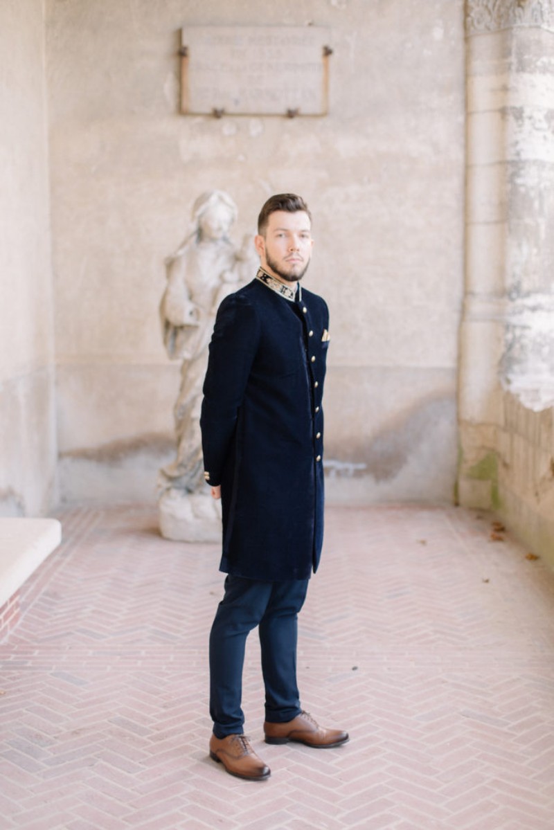 Handsome Mens Designer Jackets Coat Slim Fit 1 Pieces Embroidery Lapel Groom Wedding Wear High Quality Men Blazer