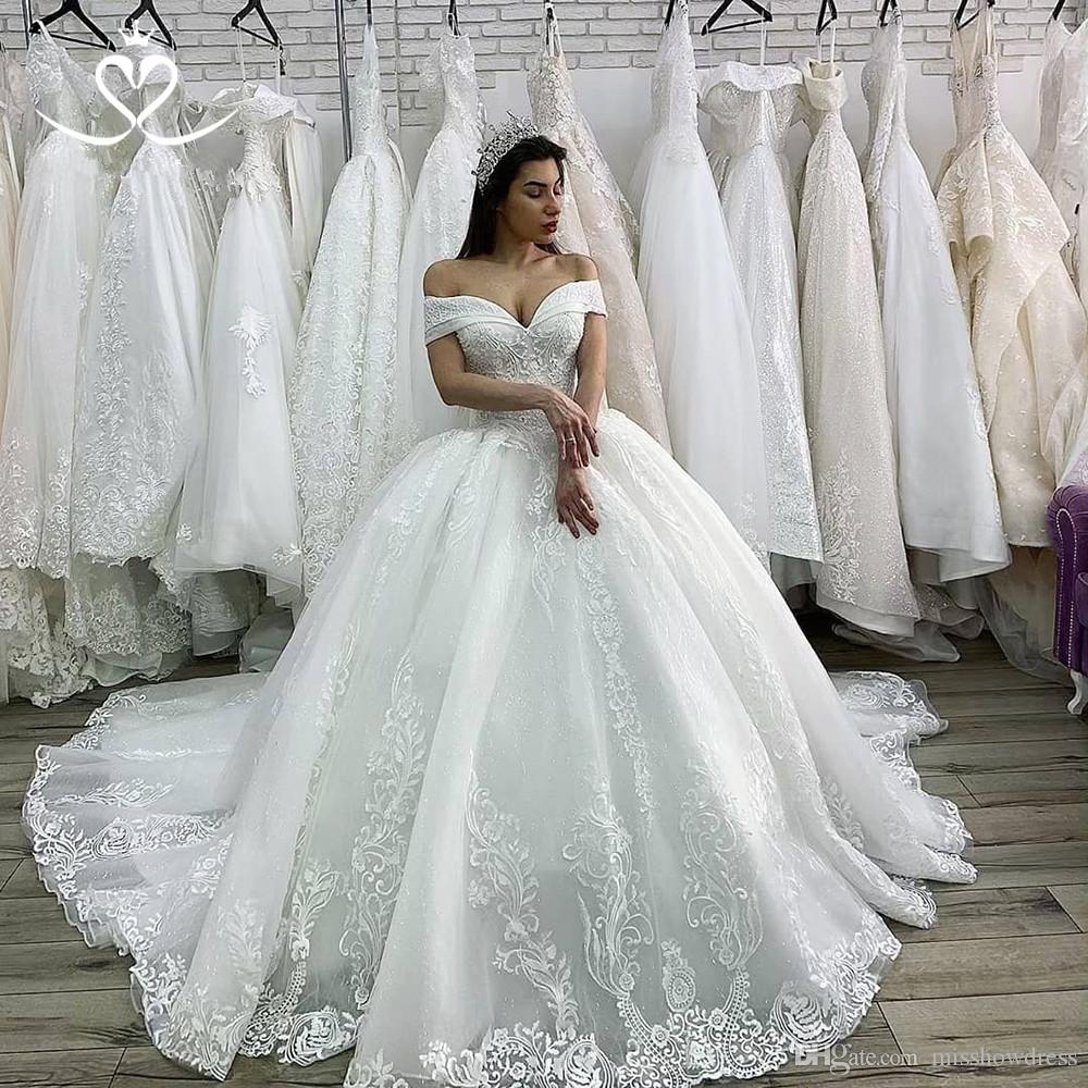 Arabic Dubai Lace Plus Size Princess Ball Gown Wedding Dresses Off Shoulder Appliques Beaded Court Train Bridal Gown robes de bal, Fuchsia
Arabic Dubai Lace Plus Size Princess Ball Gown Wedding Dresses Off Shoulder Appliques Beaded Court Train Bridal Gown robes de bal, Fuchsia