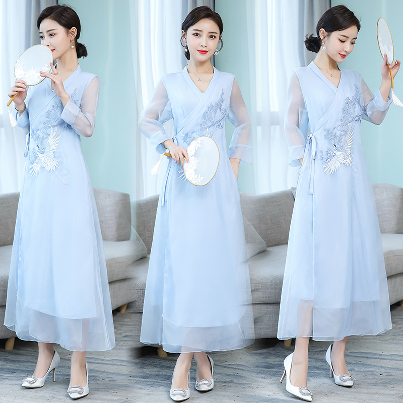 Asia & Pacific Islands Garment embroidered modern Women kaftans Gown New national Style Robe long Dress Novelty ethnic Performance Clothing