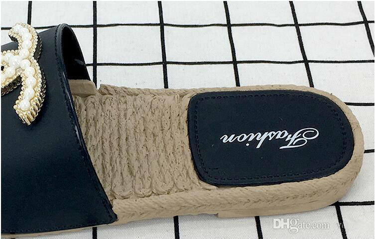 New 2019 Fashion Women Designer Sandals Luxury Mens Flip Flop Designer Sandals High Quality Designer Slides Size36-40, Black
New 2019 Fashion Women Designer Sandals Luxury Mens Flip Flop Designer Sandals High Quality Designer Slides Size36-40, Black