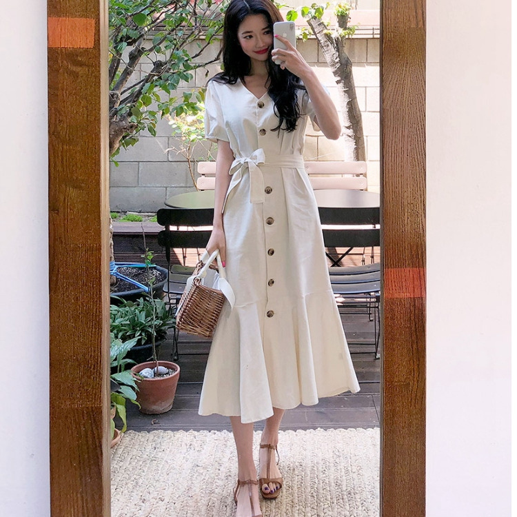 2020 New Summer Women Dresses Vintage High Waist V-Neck Casual Single Breasted Lace Up Bow Puff Sleeve Trumpet Long Dress, Creamy-white
2020 New Summer Women Dresses Vintage High Waist V-Neck Casual Single Breasted Lace Up Bow Puff Sleeve Trumpet Long Dress, Creamy-white