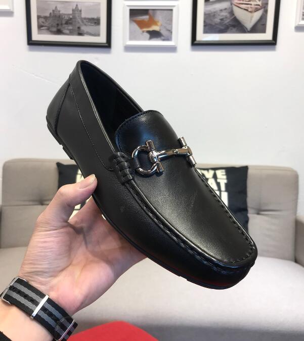 Top New Italy Brand Designer Leather Shoes Genuine Leather Mens Casual Sneakers fashion luxury designer Slip on Loafers Eur 38-45, Black
Top New Italy Brand Designer Leather Shoes Genuine Leather Mens Casual Sneakers fashion luxury designer Slip on Loafers Eur 38-45, Black