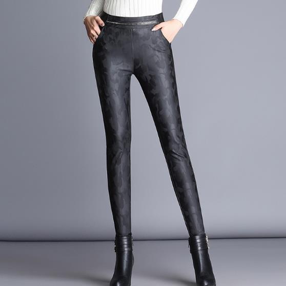 Hot Plus Size High Elastic Waist Leggings Stretch Sexy Slim Skinny Leather Pants Camouflage 2020 Women Bandage Trouser X242, Black
Hot Plus Size High Elastic Waist Leggings Stretch Sexy Slim Skinny Leather Pants Camouflage 2020 Women Bandage Trouser X242, Black